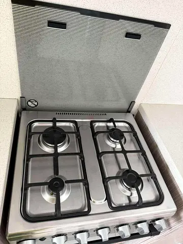 4-burner stainless steel gas hob in good working condition