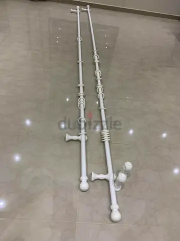 Curtains rod with accessiores