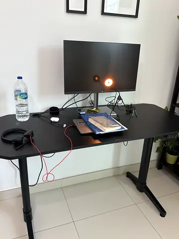 Table -electronic height adjustable
