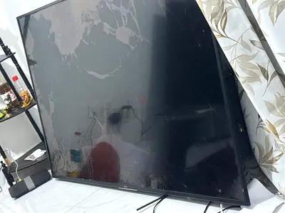 Brocken sony smart tv 65inch for sale