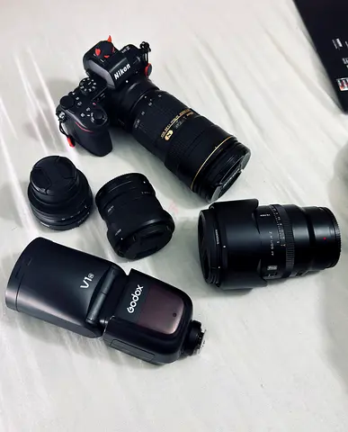 NIKON Z 50ii, VILTROX 50MM 1.4 PRO, VILTROX 9MM 2.8 AIR, NIKKOR KITLENS 18-50MM, GODOX V1 N