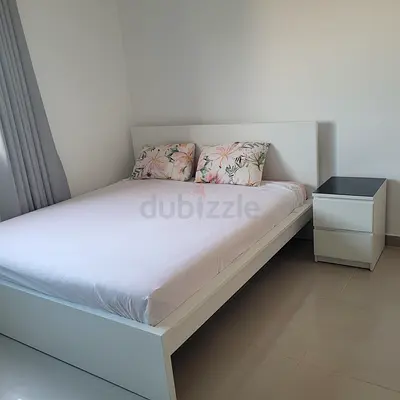 King size bed