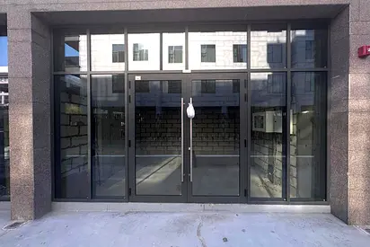 Vacant | Prime Location| Brand New