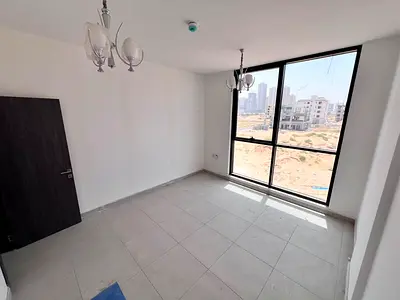 فرصه مميزه-العاليه-واجهات زجاجية بانورامية-تشطيبات عصرية عالية الجودة تصميم داخلي أنيق بناية جديدة