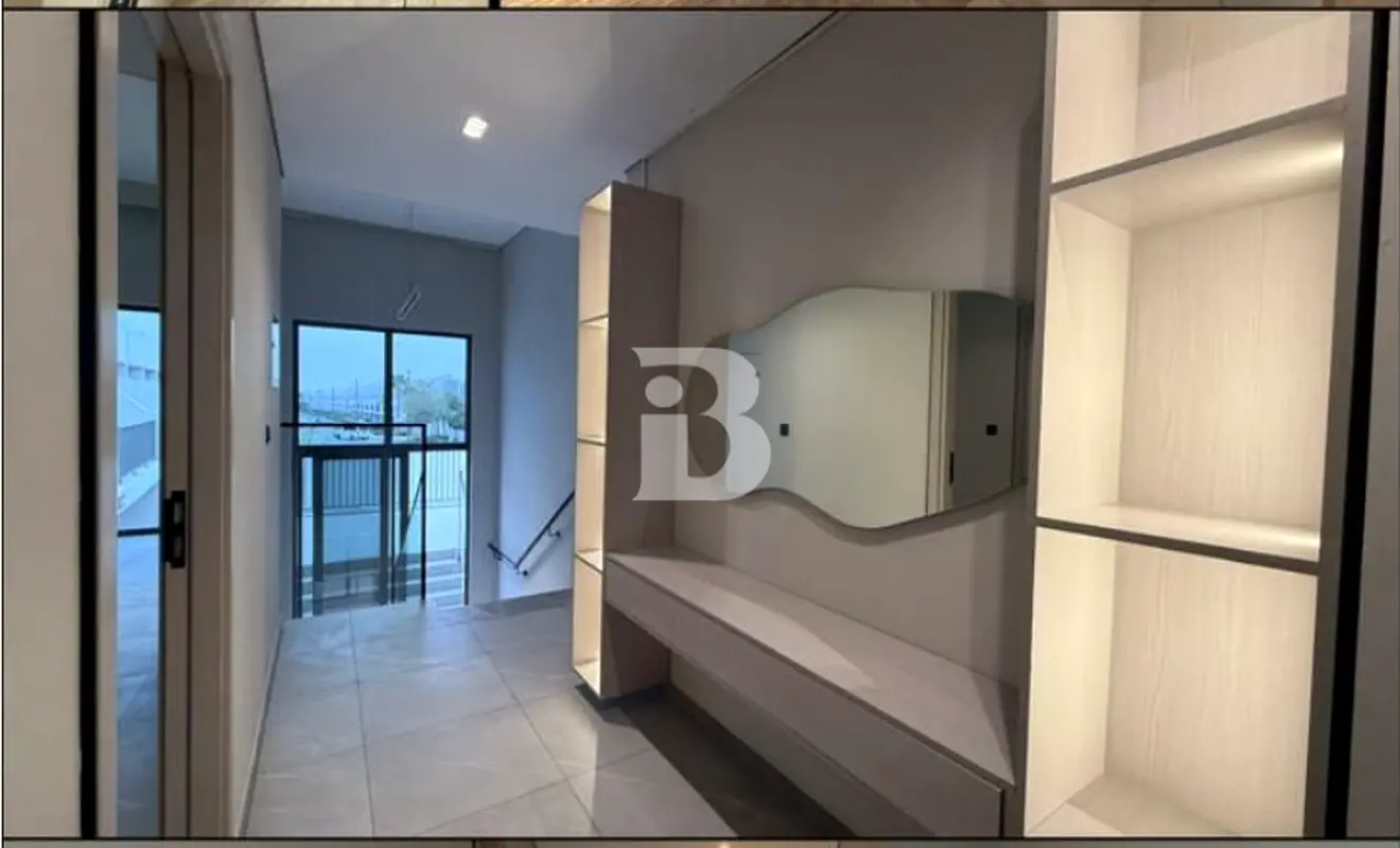 gallery-tour