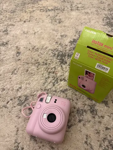 Fujifilm Instax Mini 11 Pink Instant Camera with Box