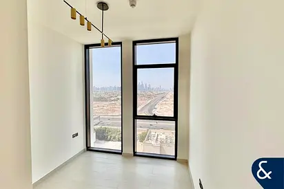 2 Bed Corner | Marine Views | Brand New