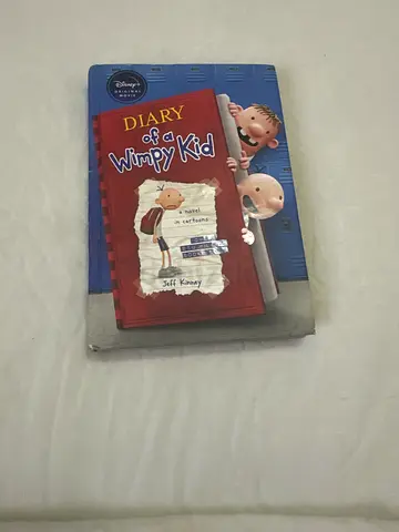 Diary of a Wimpy Kid (hardcover)