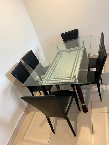 Dinning table with chairs