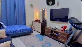Room available in international city