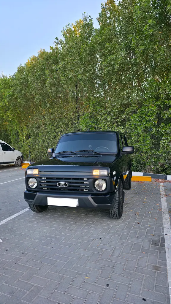 Lada Niva Legend 2025 — photo 1 of 11