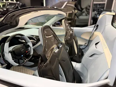 2022 Ferrari SF90 SPIDER 缩略图 18