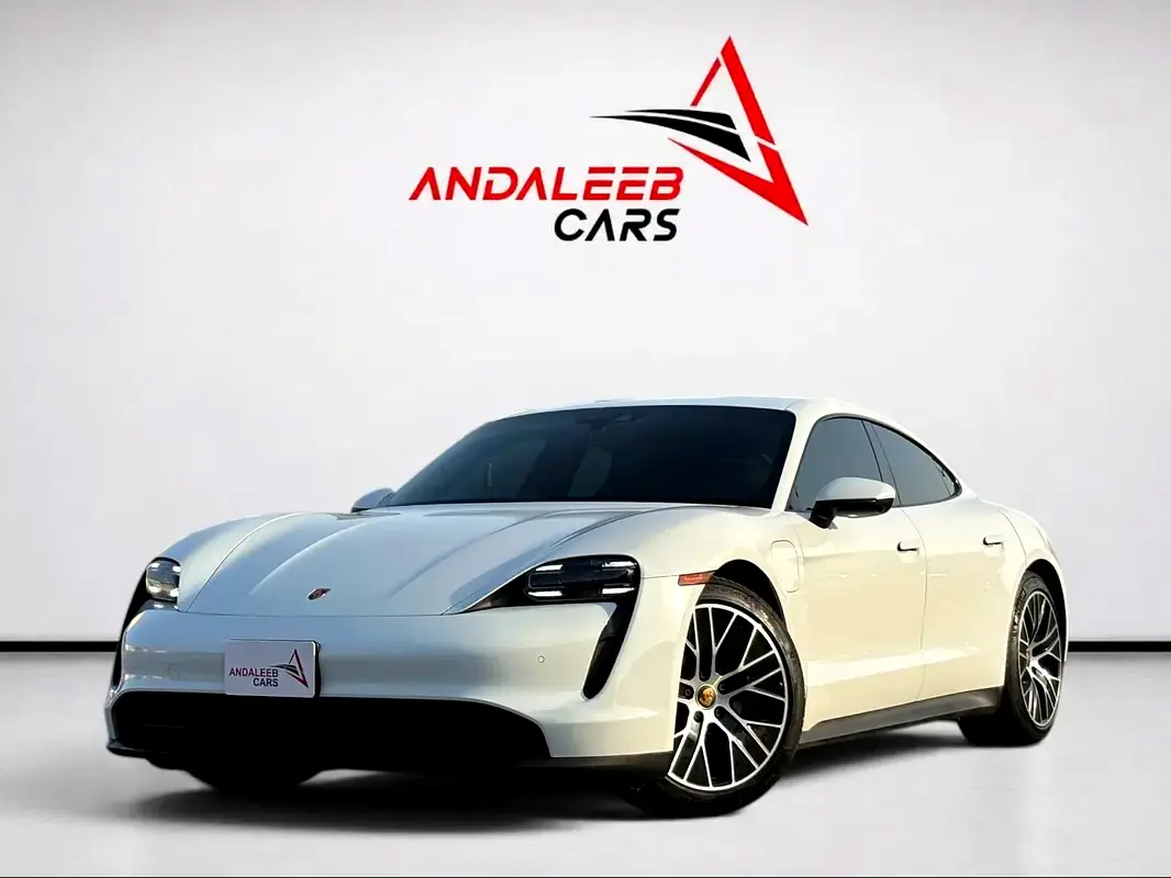 Porsche Taycan 2022 — photo 1 of 19