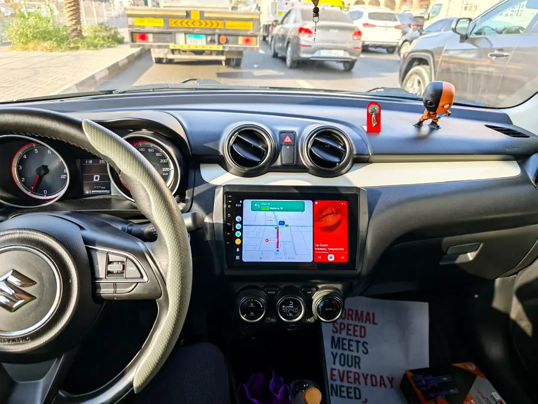 Suzuki Swift 2020 — photo 1 of 7