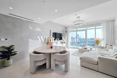 Unfurnished | Palm View | Vacant Soon