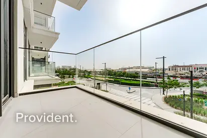 Luxury 1BR | Golf Course | Prime Location
