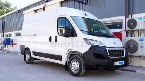 Peugeot Boxer Chiller Van 2024 L2H2 GCC Specs - Almost New