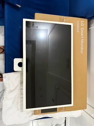 Computer Monitor smart Brand New in Box