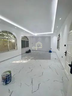 **FULLY RENOVATED**MASSIVE 4BR WITH PRIVATE GARDEN