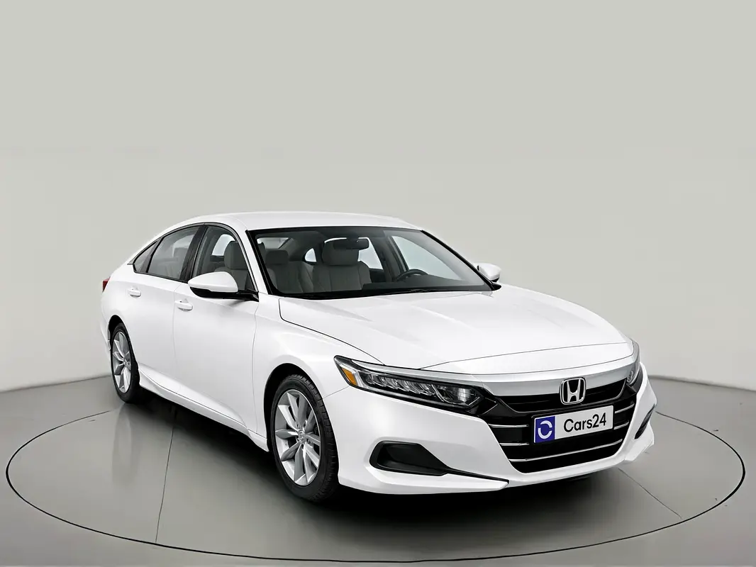 Honda Accord 2022 — photo 1 of 13