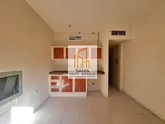 Good location Studio for family centerl gas MUWAILIH