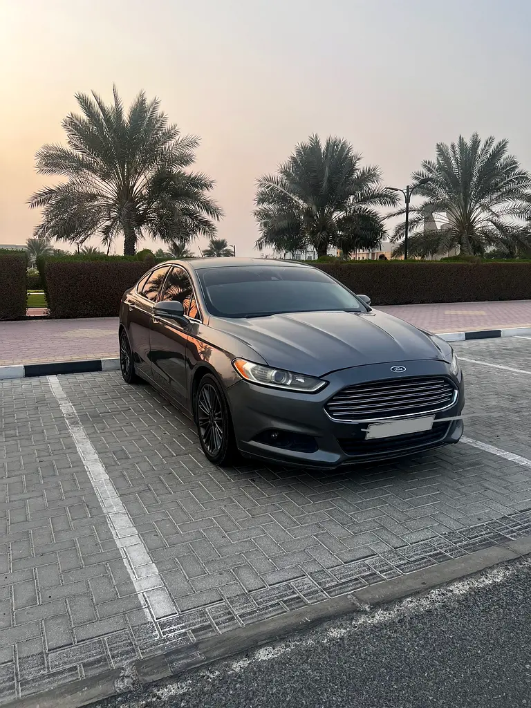 Ford Fusion 2014 — photo 1 of 9