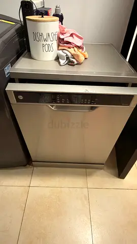 Used Hoover freestanding stainless steel dishwasher - excellent working condition.