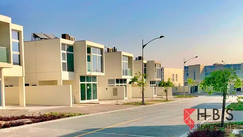 SPACIOUS 3-BEDROOMS VILLA | RENTED | CLOSE TO PARK