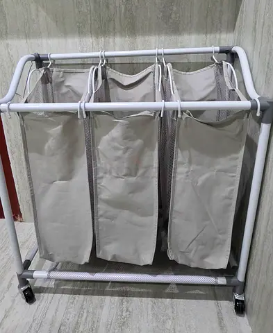 Laundry sorter