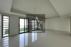 Exquisite Townhouse | Spacious | Modern Amenities