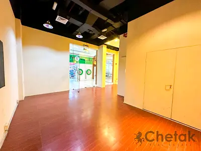 Well Maintained | Fitted | Near Metro