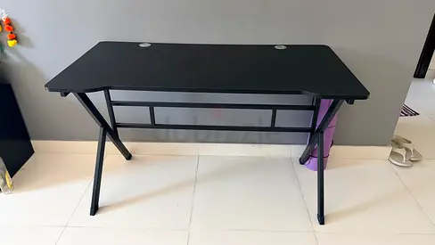 Modern Black Metal Frame Study and Computer Desk/ Gaming Desk