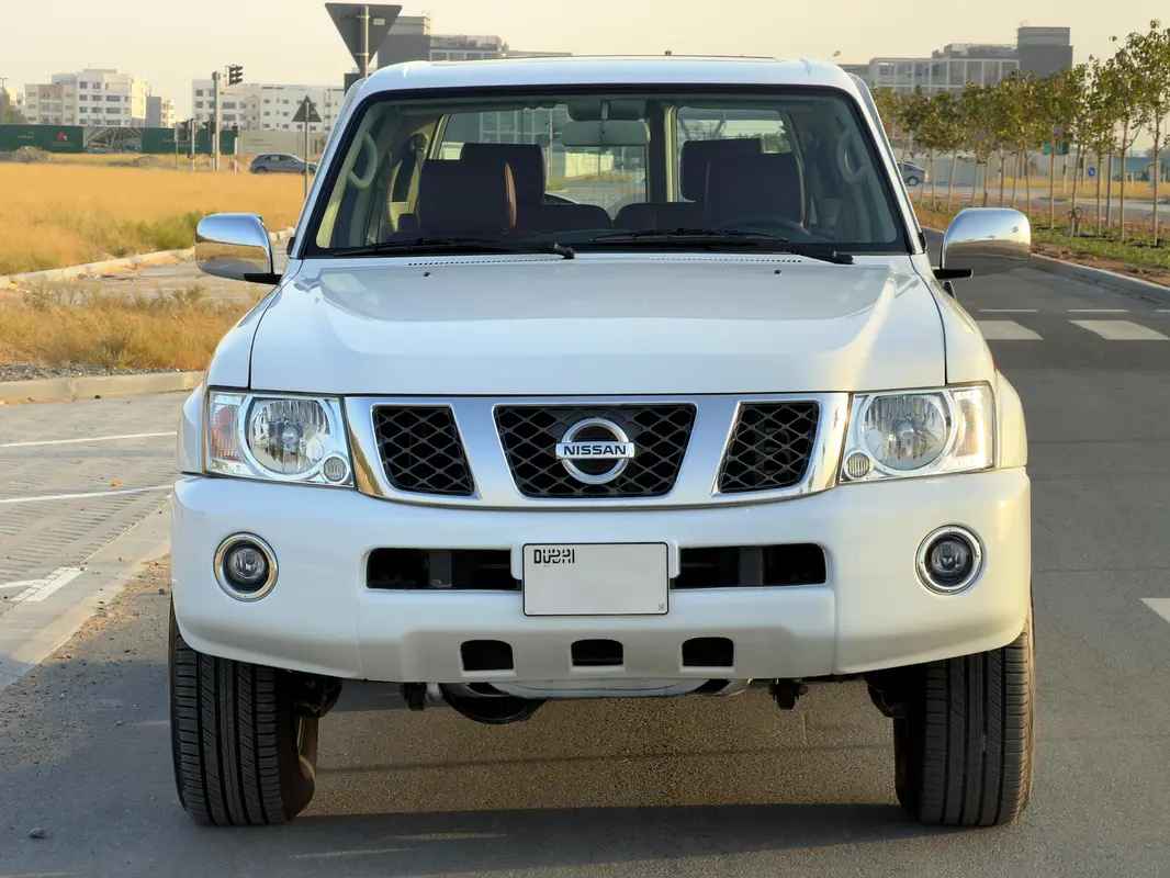 Nissan Patrol Safari 2021 — photo 1 of 10