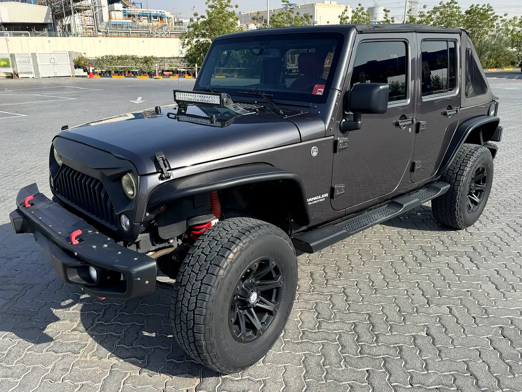 Jeep Wrangler Unlimited 2016 — photo 1 of 9