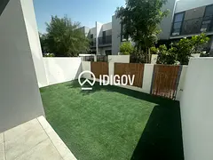 Single Row | Landscaped | Kitchen Appliances