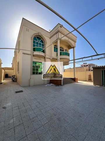 5-Bedroom Villa for Annual Rent in Al Rawda 1 Ajman – Large Yard and External Annex