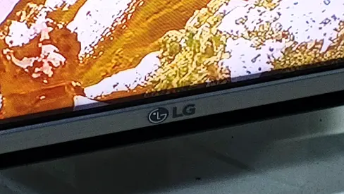 LG 55UH603V UHD 4K Smart LED Television 55inch with Magic remote