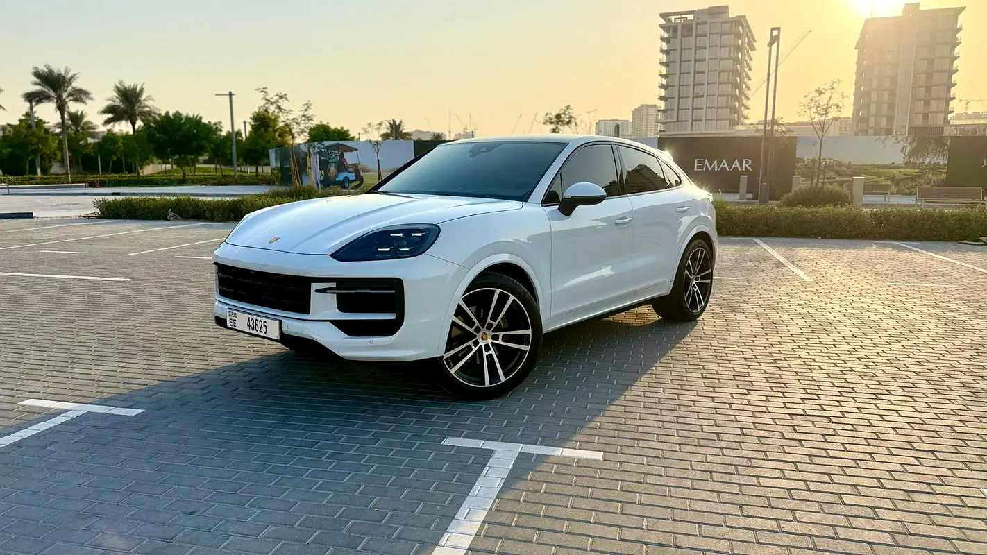 Porsche Cayenne 2024 — photo 1 of 20