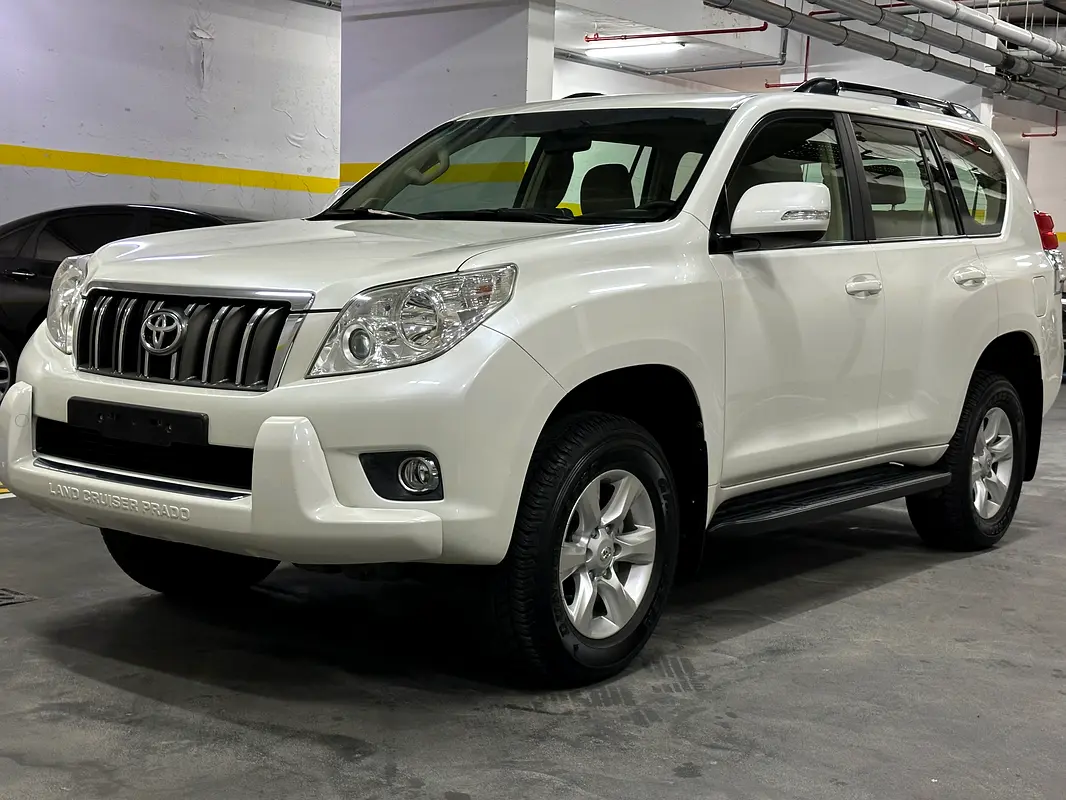 Toyota Prado 2011 — photo 1 of 19