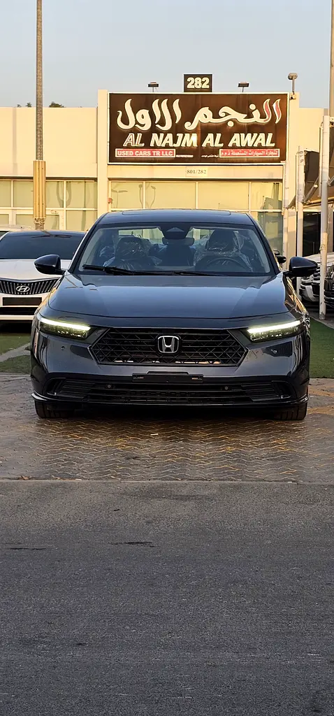 Honda Accord 2025 — photo 1 of 9