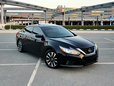 Nissan Altima SV 2017 Black / Full Option / Leather Seats / Sunroof / Accident Free / Single Owner