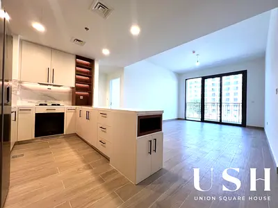 Butterfly Layout | Fitted kitchen | Boulevard View