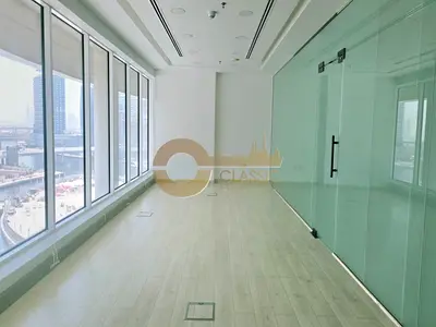 FITTED OFFICE I CITY & CANAL VIEW I VACANT