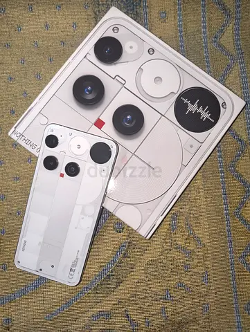 Nothing Phone (3) — White, good condition with original box