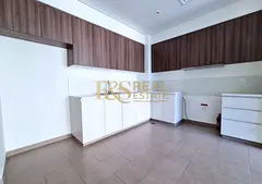 Vacant Ready to Move In | Pool View | Sleek Modern Design | Prime Location — 3