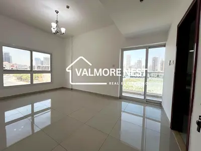 Spacious unit with great amenity I Premium finishing I Best pick