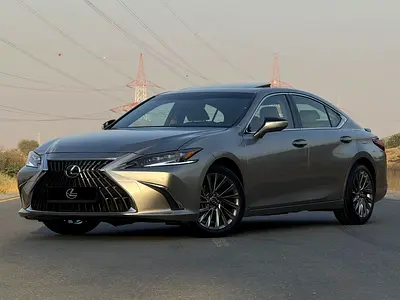 Lexus ES300h 2023 | GCC Specs
