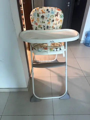 Joie baby high chair with removable tray - good condition