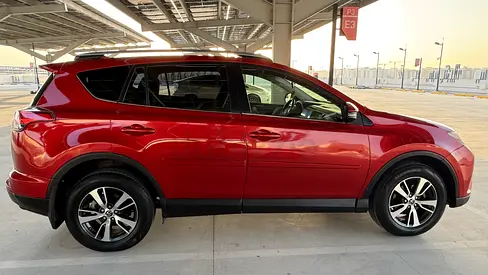 2016 Toyota RAV4 XLE - American Specs - Excellent Condition
