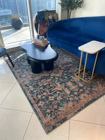 Vintage-style patterned living room rug